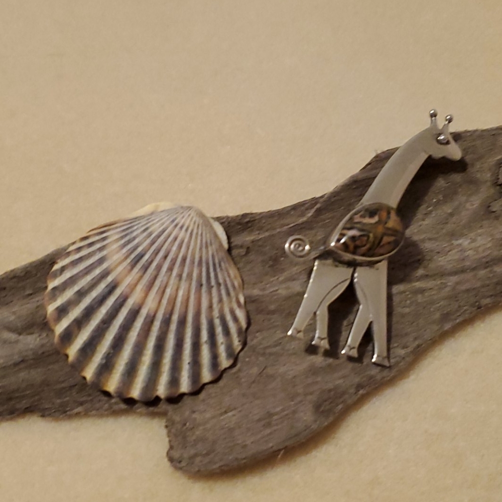 Sajen Sterling and Agate Giraffe🦒 Pin/Pendant.